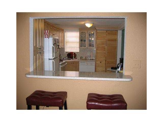 CORAL SPRINGS ESTATE TOWN - Residential Lease