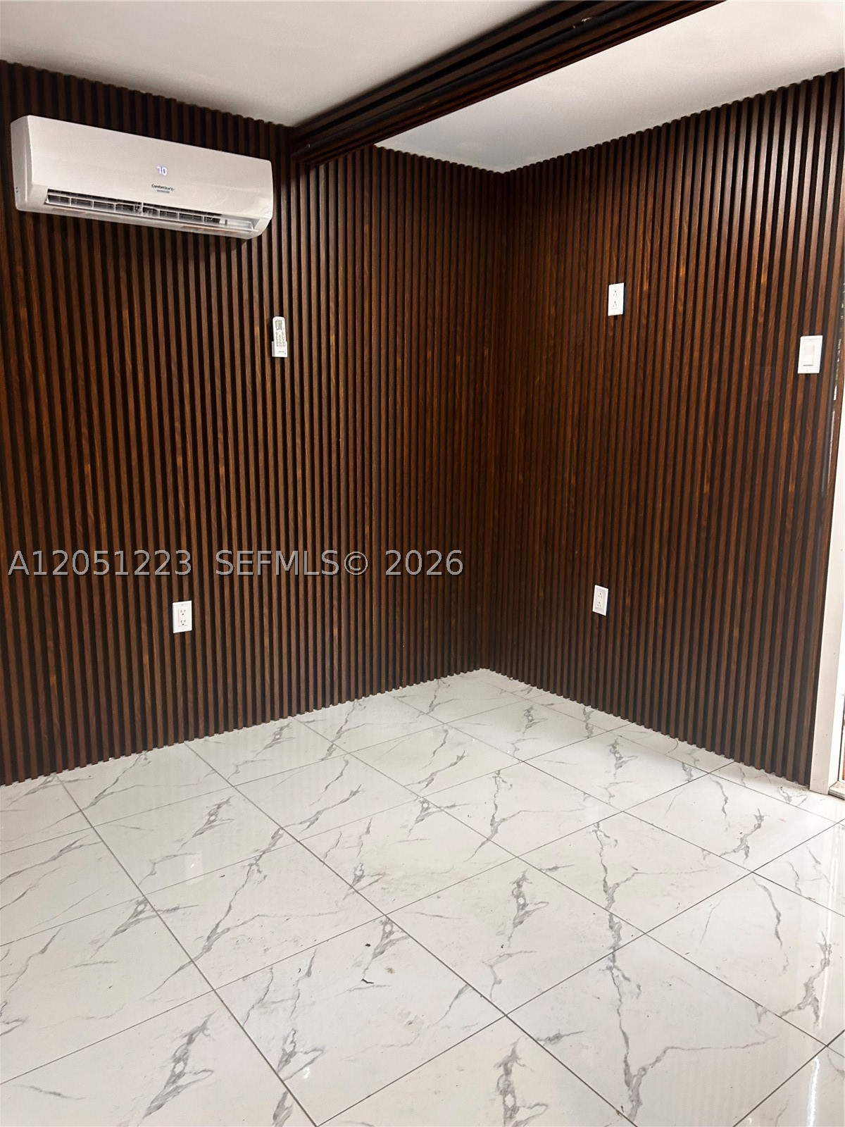LAKE FOREST SEC ONE - Residential Lease