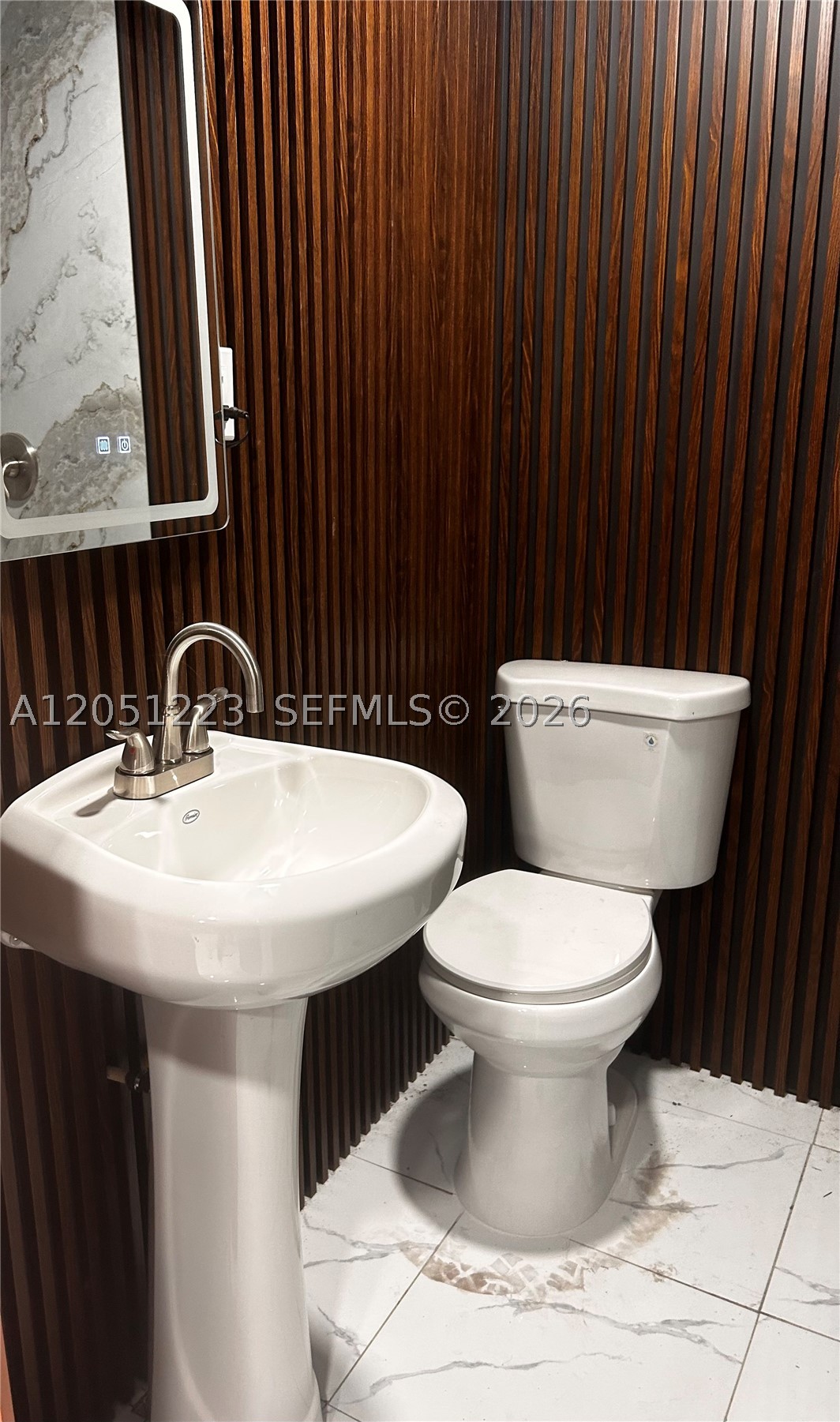 LAKE FOREST SEC ONE - Residential Lease