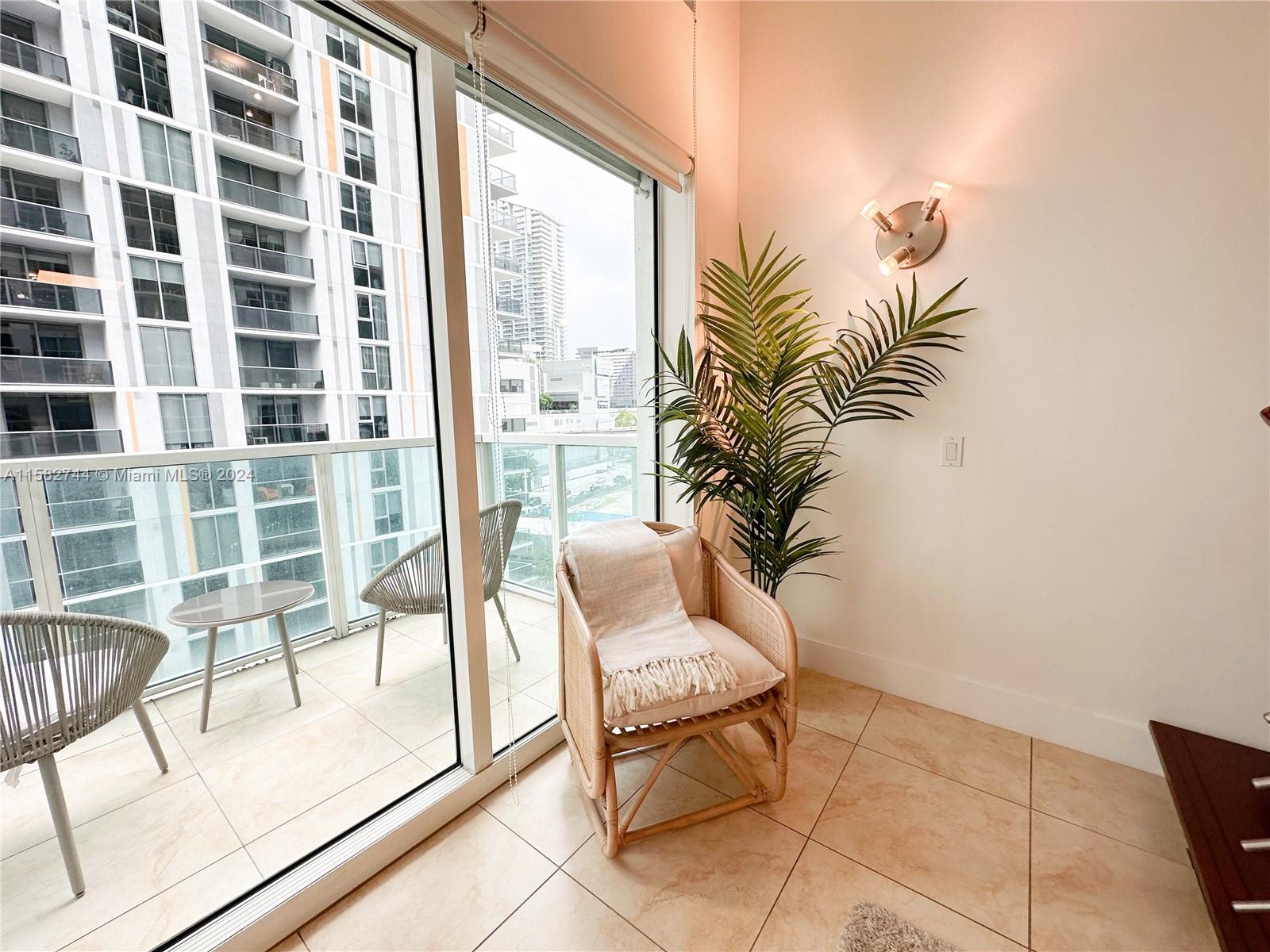 BRICKELL ON THE RIVER S T - Residential Lease