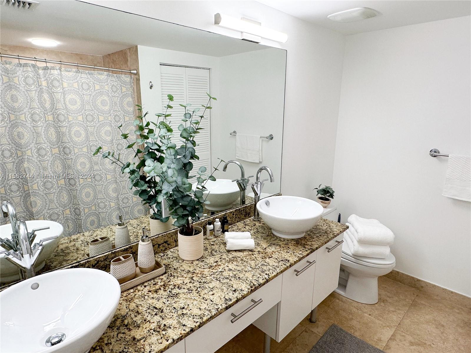 BRICKELL ON THE RIVER S T - Residential Lease