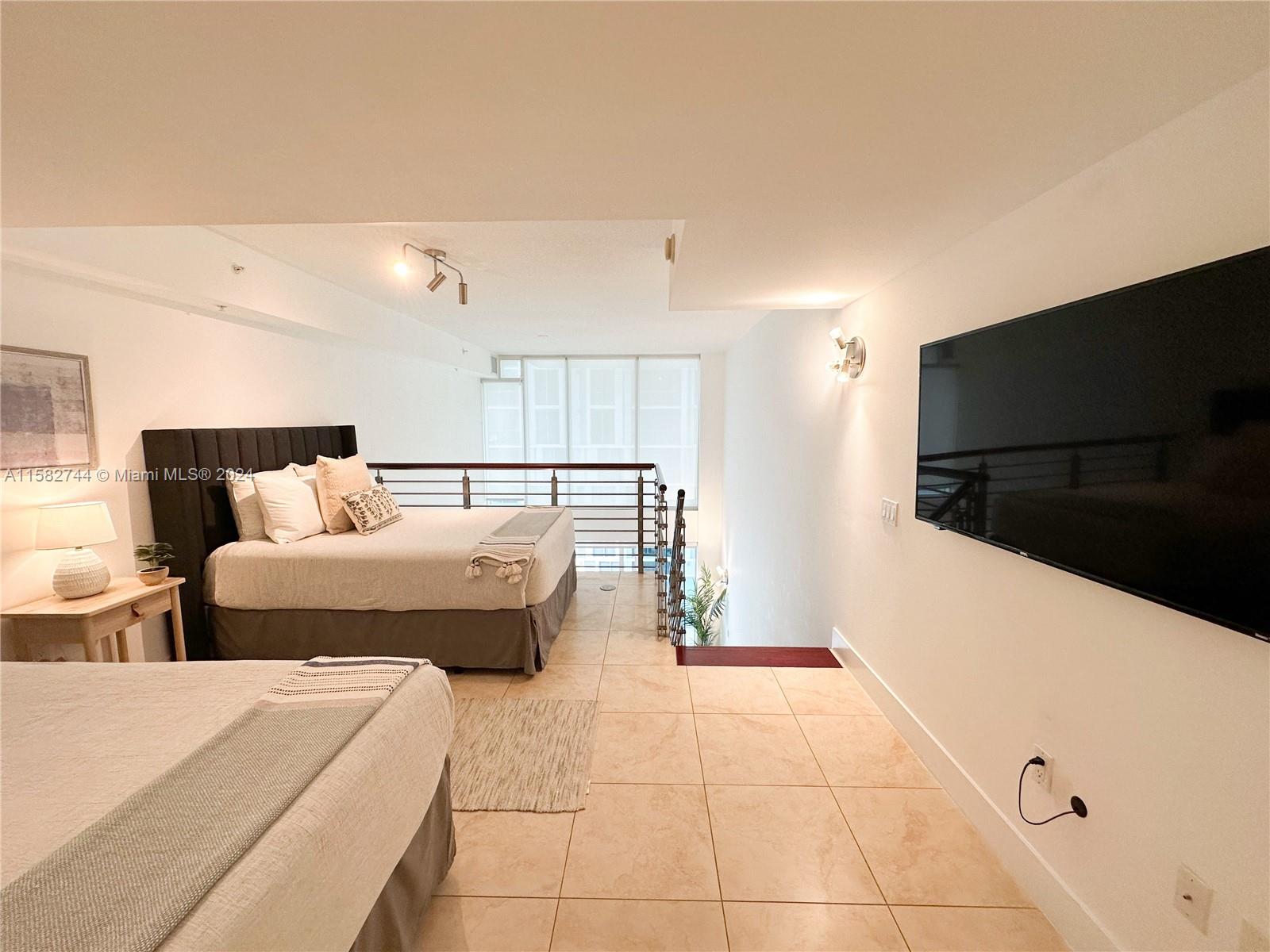 BRICKELL ON THE RIVER S T - Residential Lease