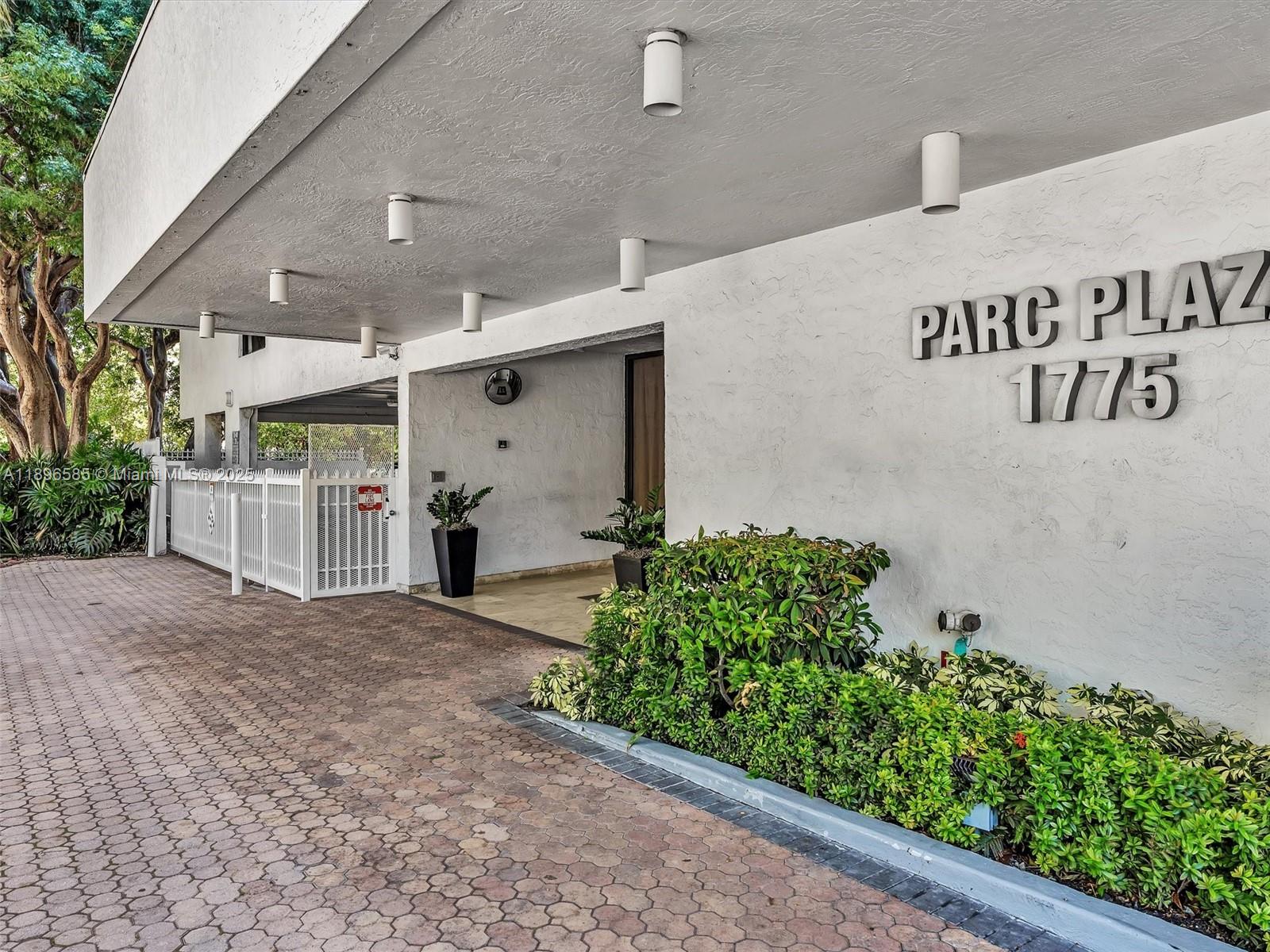 PARC PLAZA CONDO - Residential