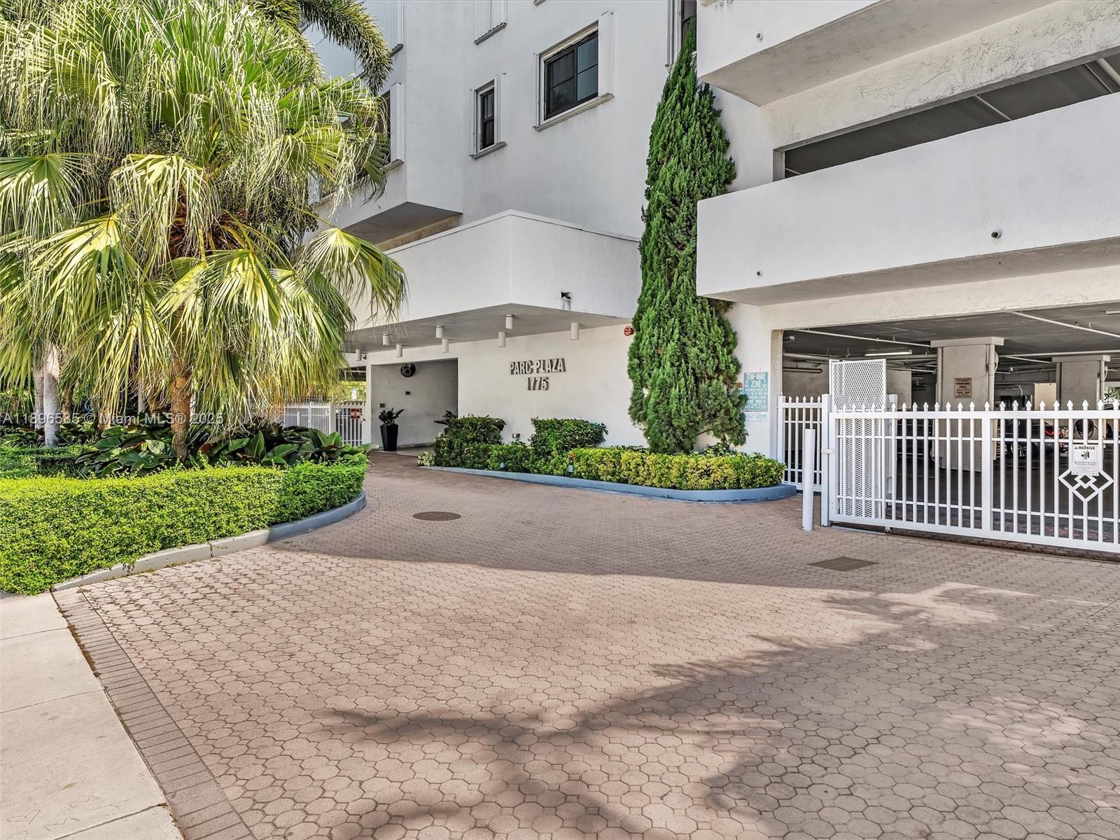 PARC PLAZA CONDO - Residential