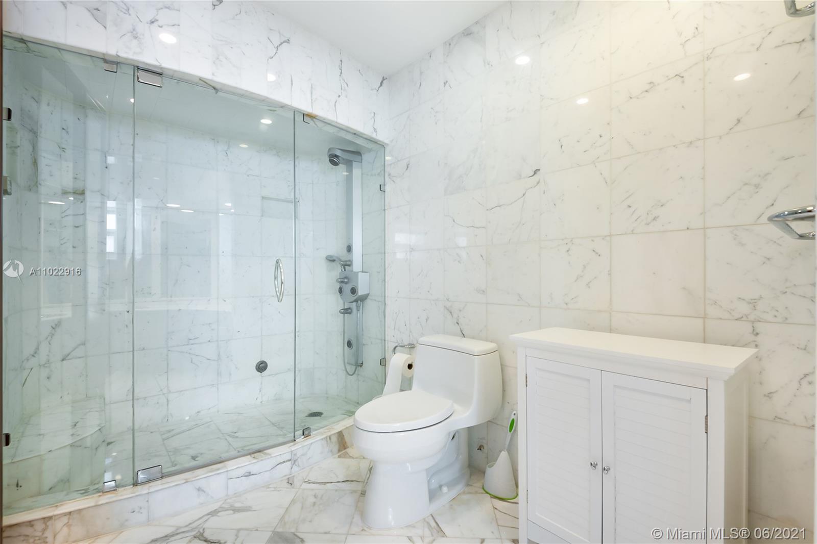 BISCAYNE BEACH-2ND ADDN - Residential