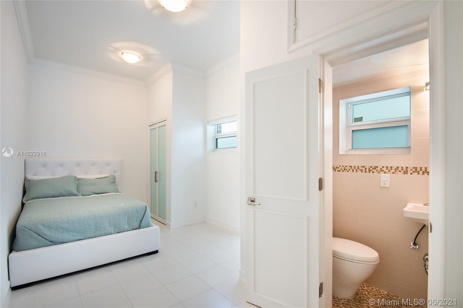 BISCAYNE BEACH-2ND ADDN - Residential