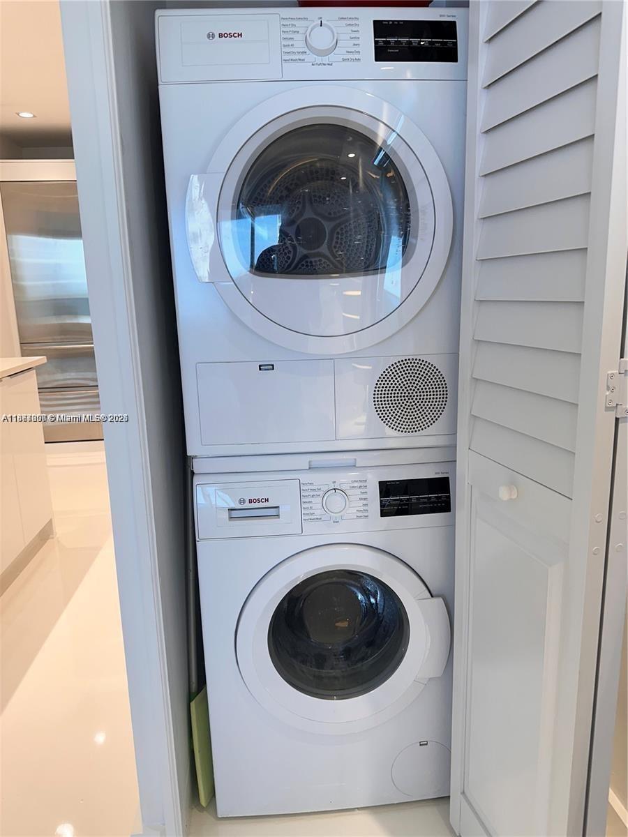 RONEY PALACE CONDO - Residential
