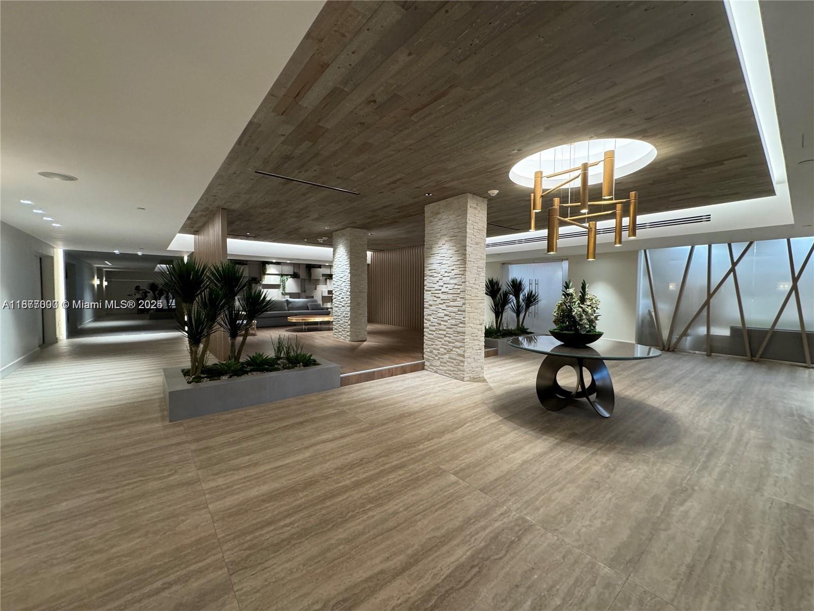 RONEY PALACE CONDO - Residential