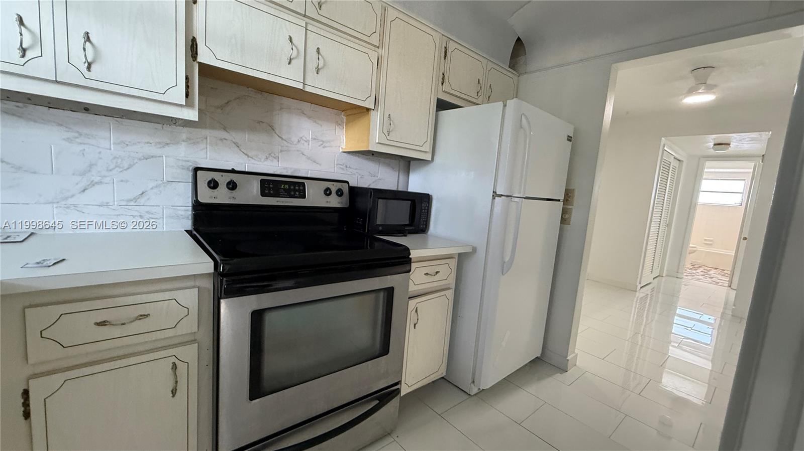 BARCLAY ARMS CONDO - Residential