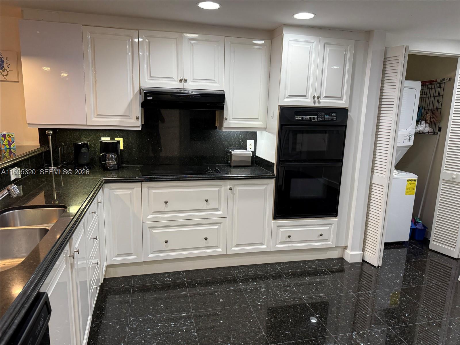 SOLIMAR CONDO - Residential