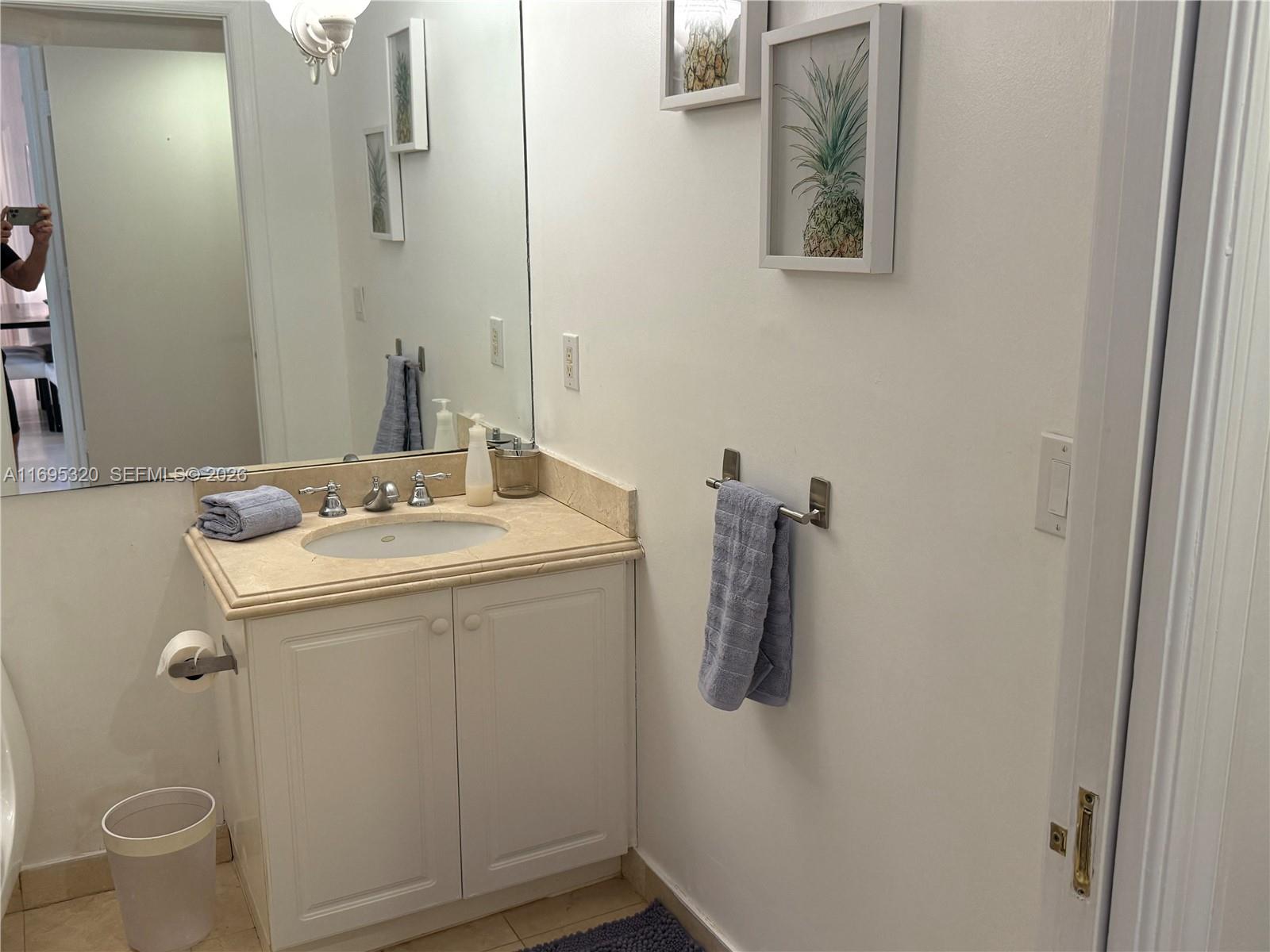 SOLIMAR CONDO - Residential