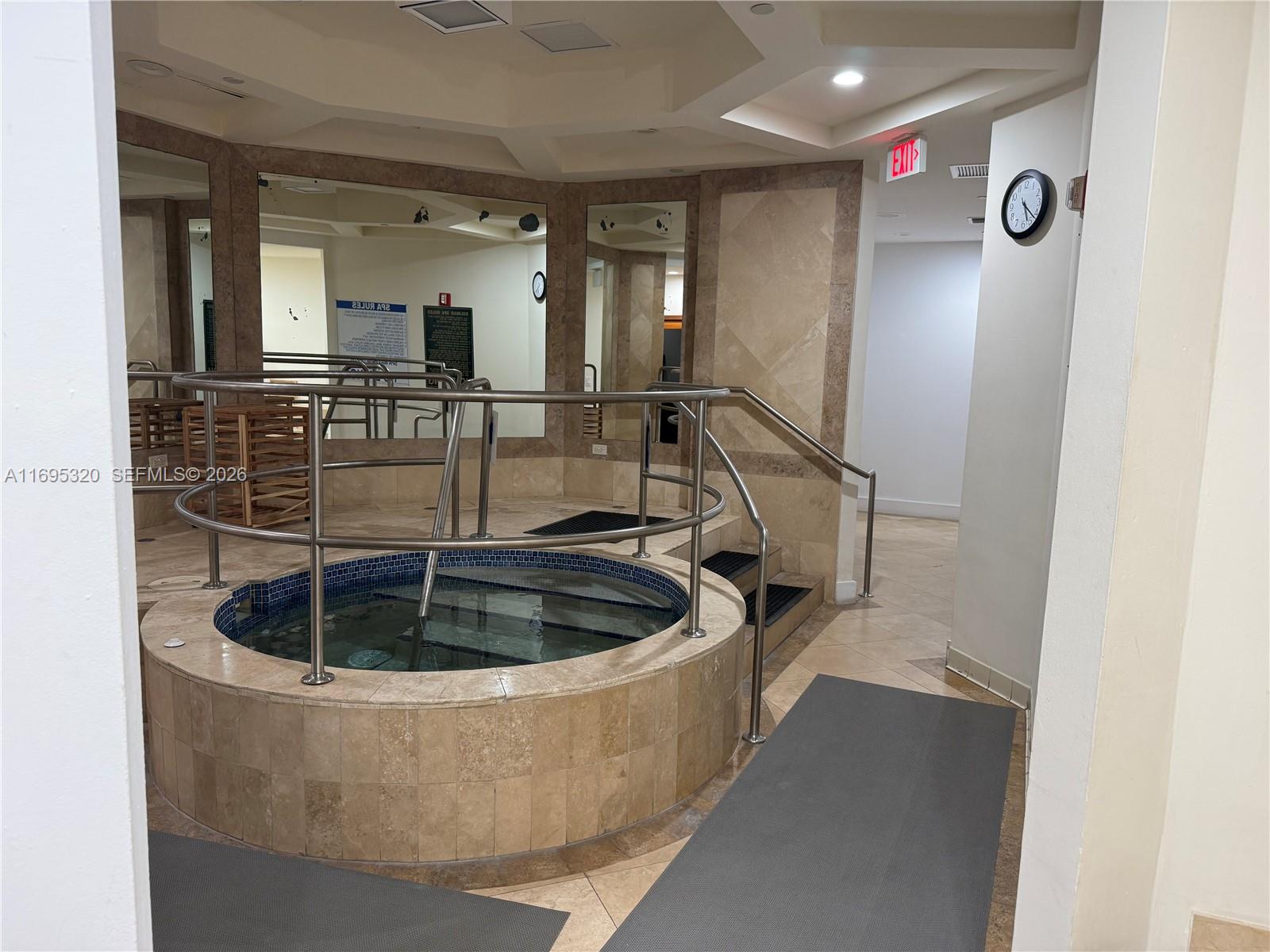 SOLIMAR CONDO - Residential