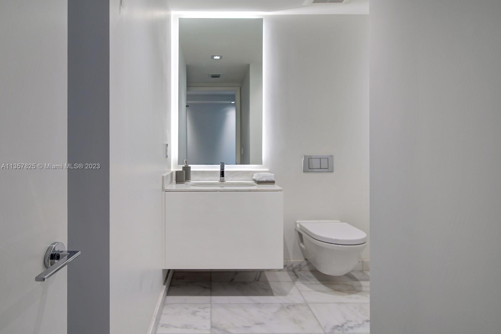 OCEANA BAL HARBOUR CONDO - Residential