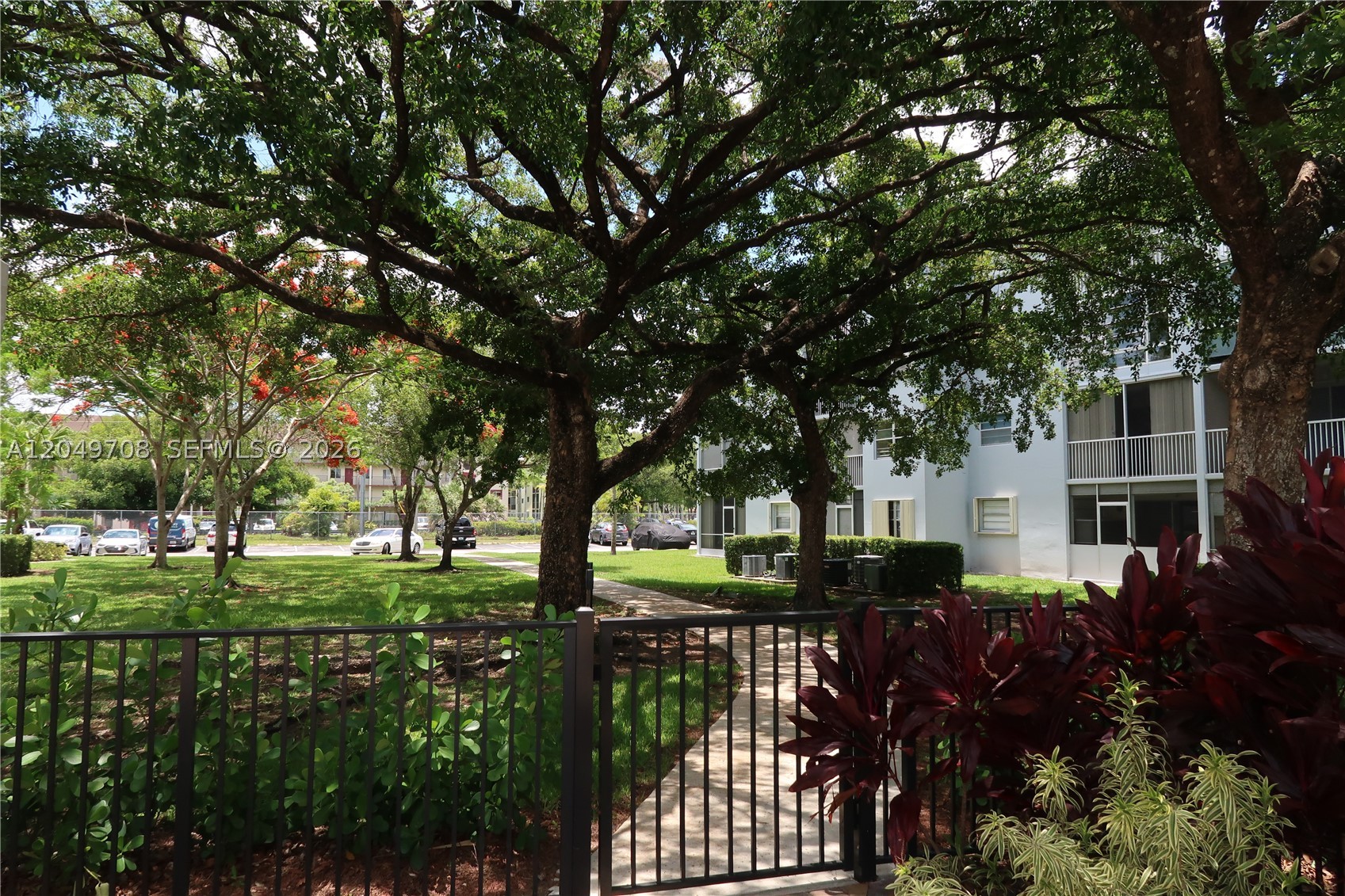 CAMBRIDGE AT CENTURY VILL - Residential