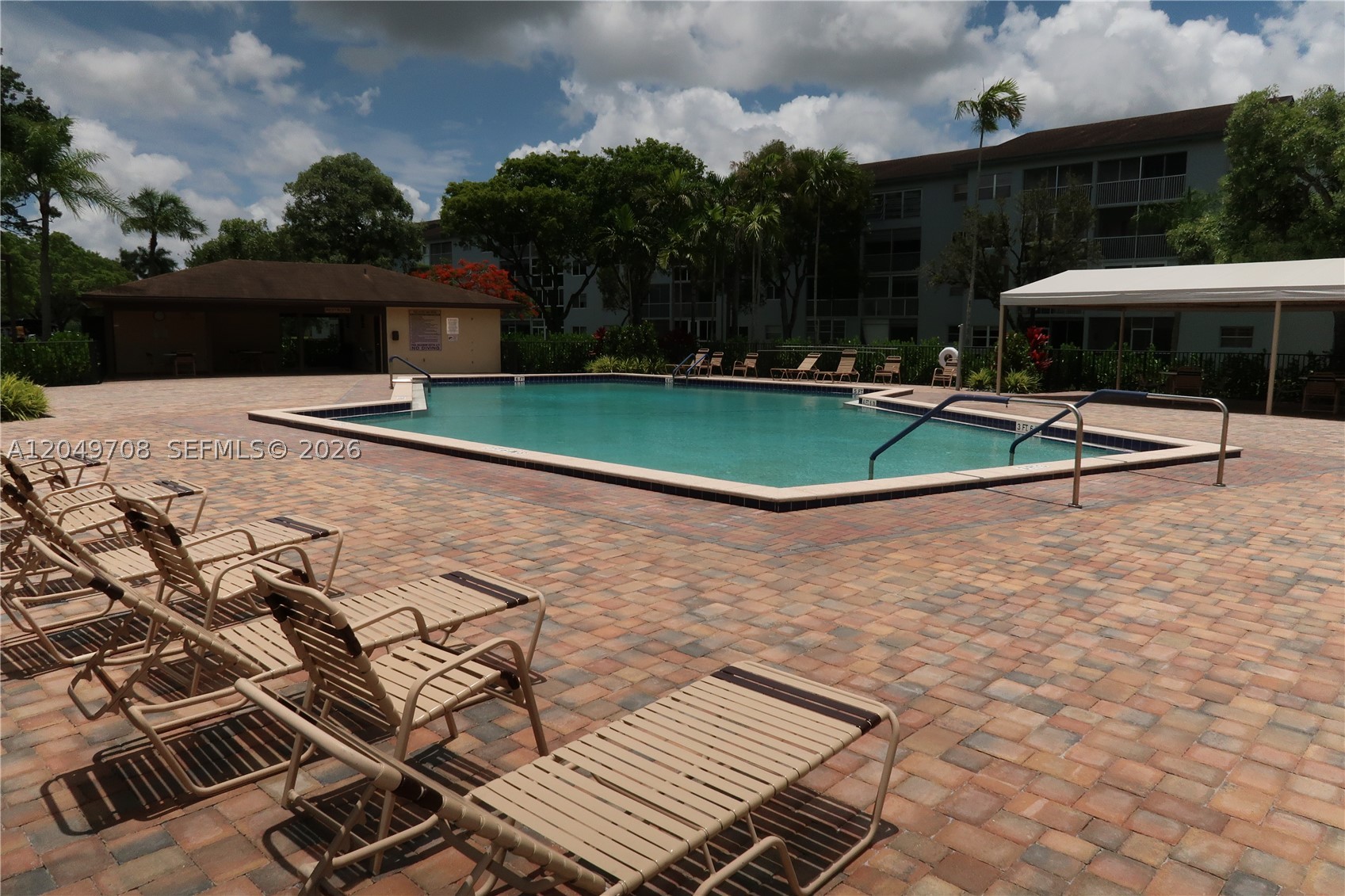 CAMBRIDGE AT CENTURY VILL - Residential