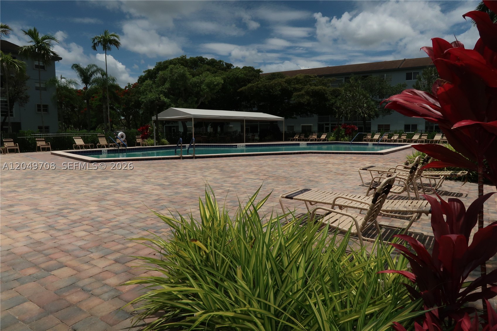 CAMBRIDGE AT CENTURY VILL - Residential