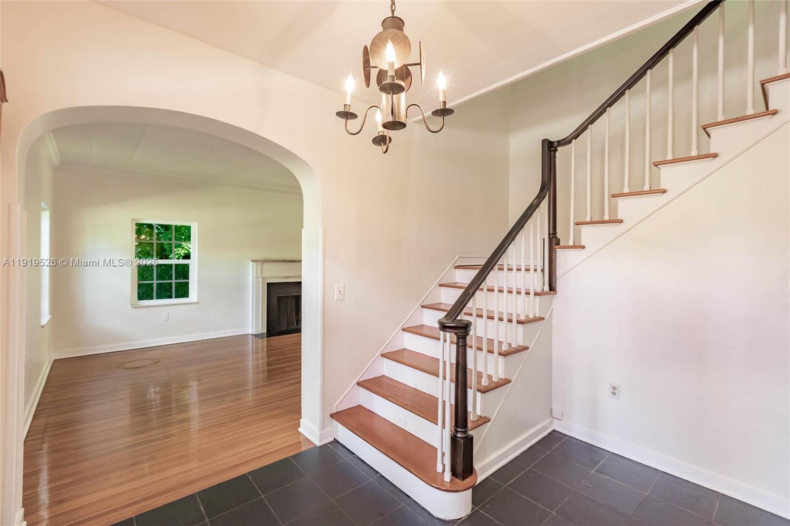 MIAMI SHORES SEC 3 - Residential
