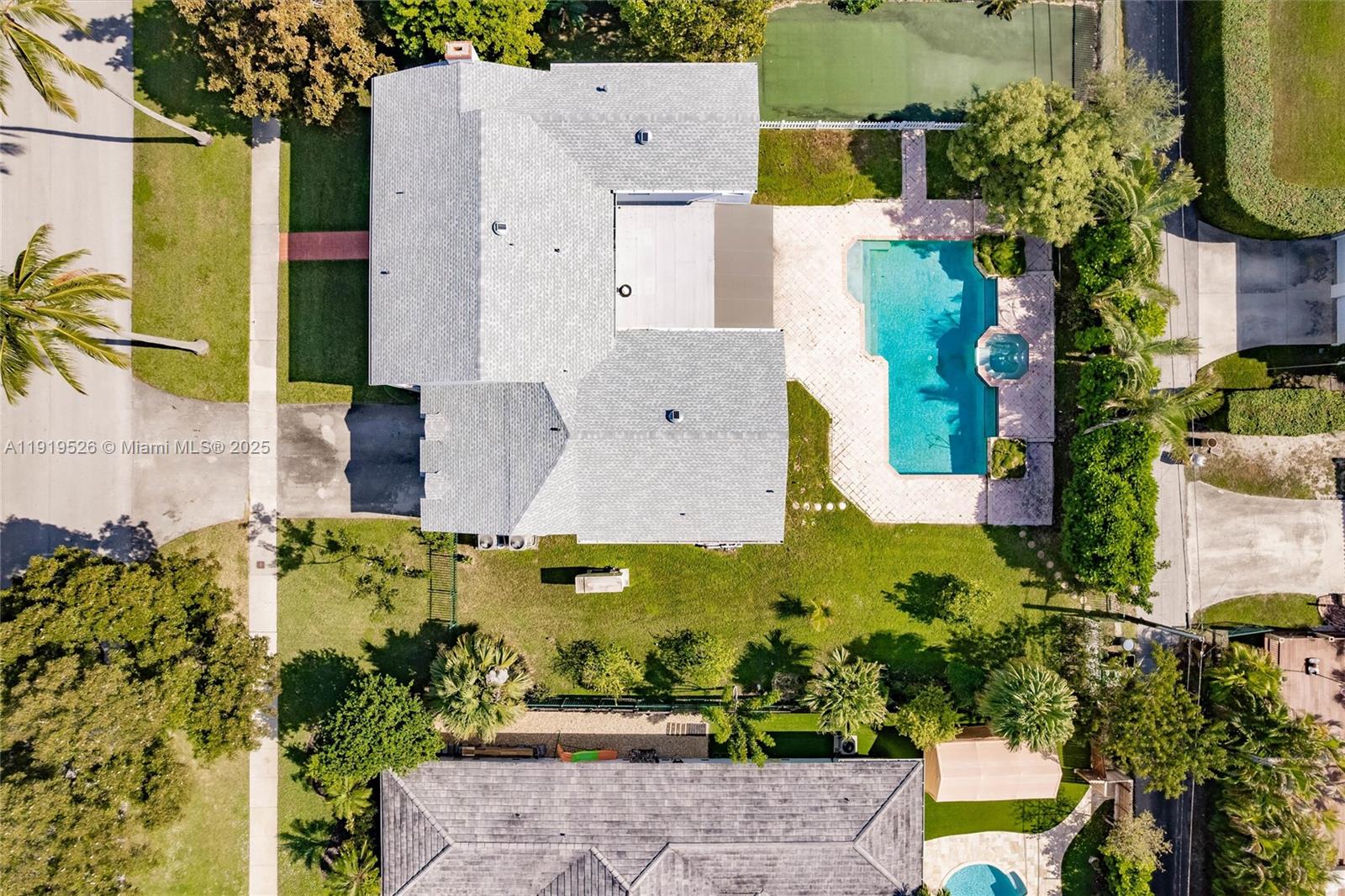 MIAMI SHORES SEC 3 - Residential