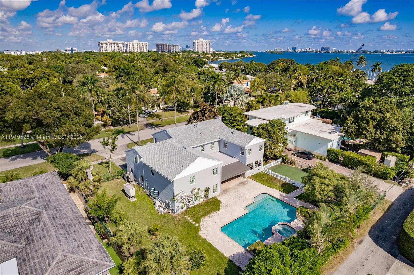MIAMI SHORES SEC 3 - Residential