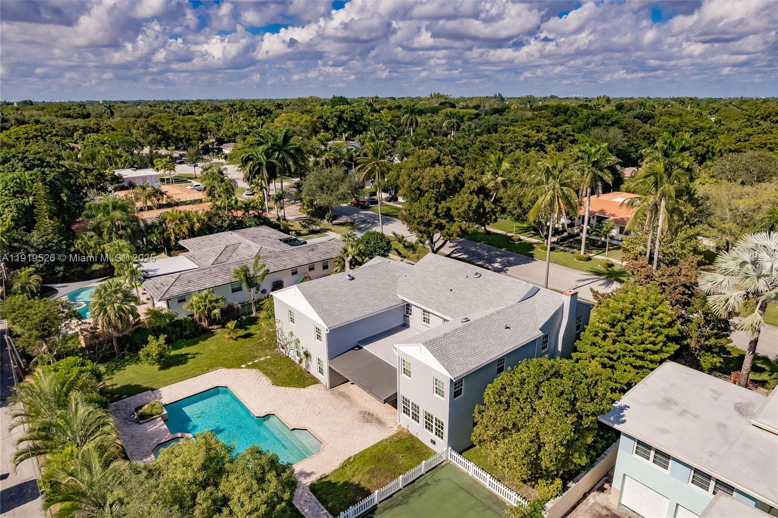 MIAMI SHORES SEC 3 - Residential