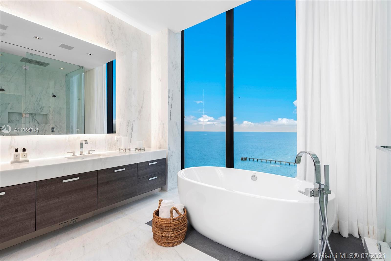 MUSE CONDO - Residential