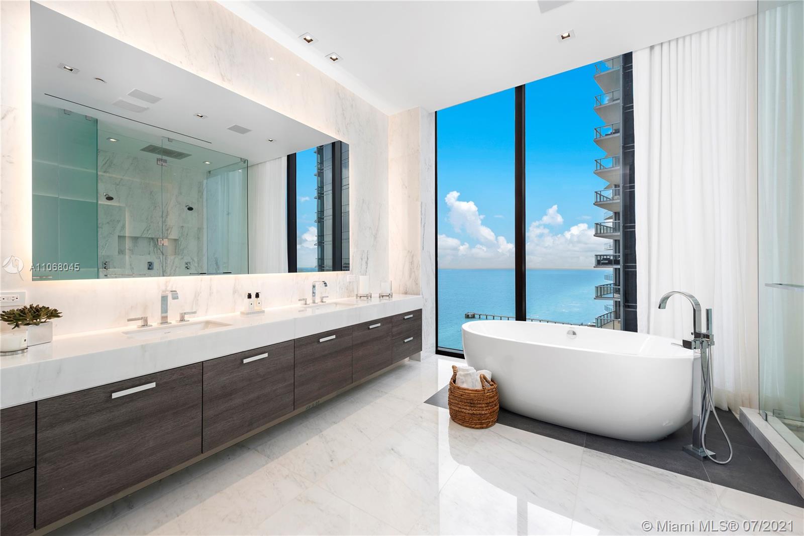 MUSE CONDO - Residential