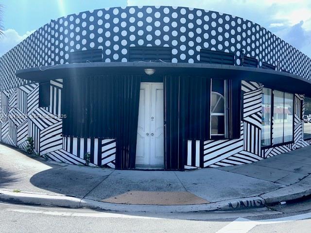 Artists studios for rent in ARTHOOD56 Art Complex. be part of our community and enjoy great exposure and benefits your tenancy grant you. All Taxes and Expenses included in your rent. Be part of our Art Shows and events. Few to choose from ranging in Size and Price. Easy to show.