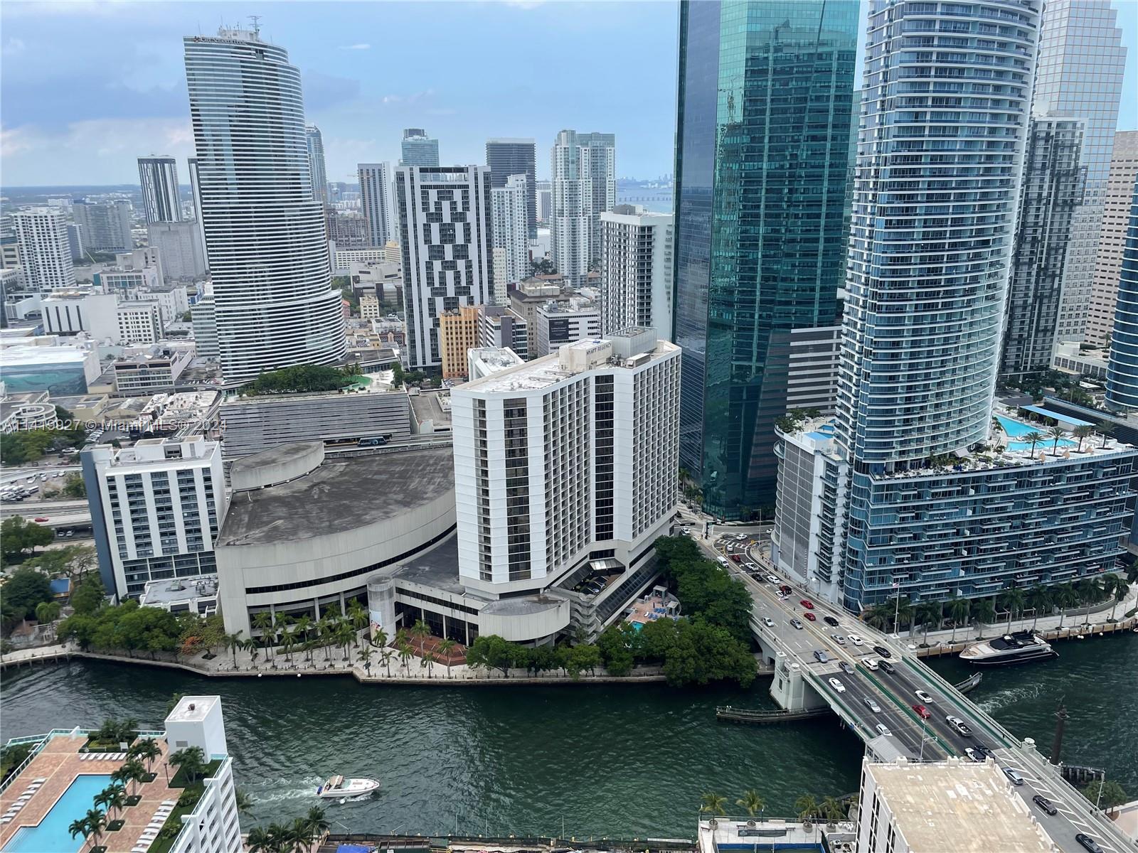 500 BRICKELL WEST CONDO - Residential