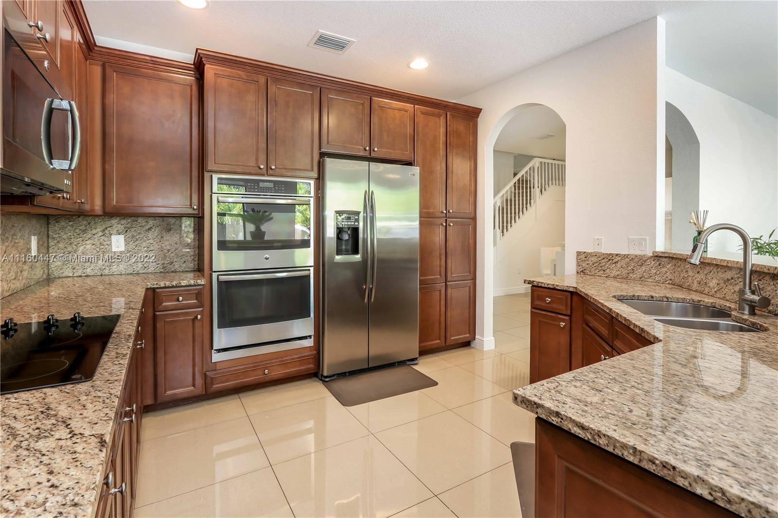 ISLES AT GRAND BAY - Residential Lease