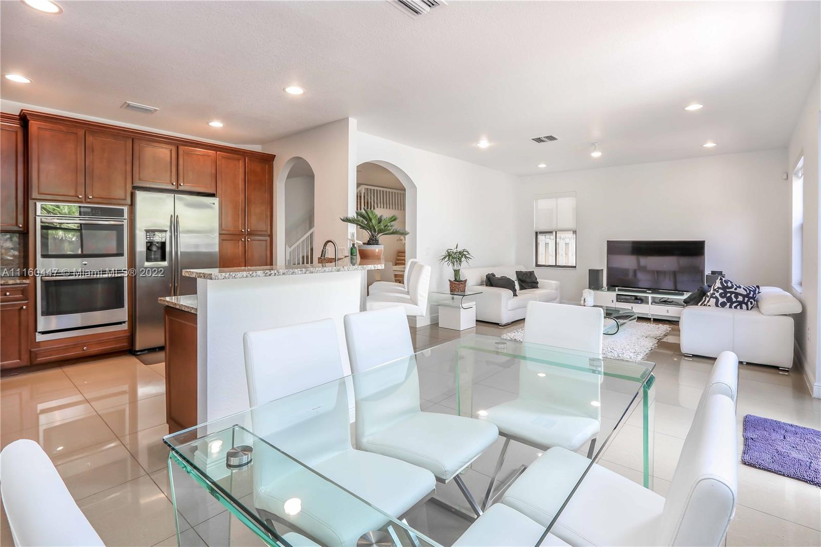 ISLES AT GRAND BAY - Residential Lease