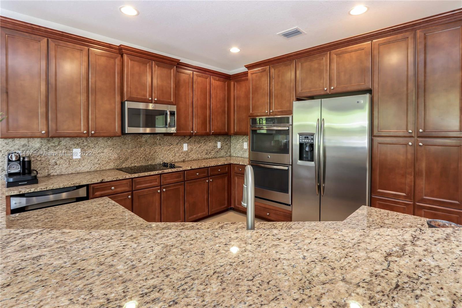 ISLES AT GRAND BAY - Residential Lease