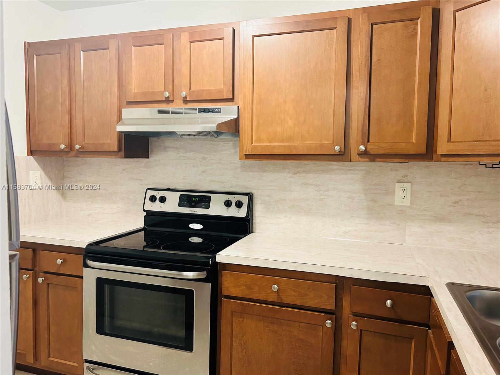 WINDING LAKE TWO AT WELLE - Residential Lease