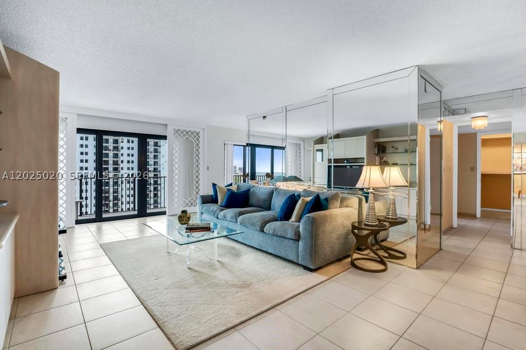 SUMMIT CONDO - Residential