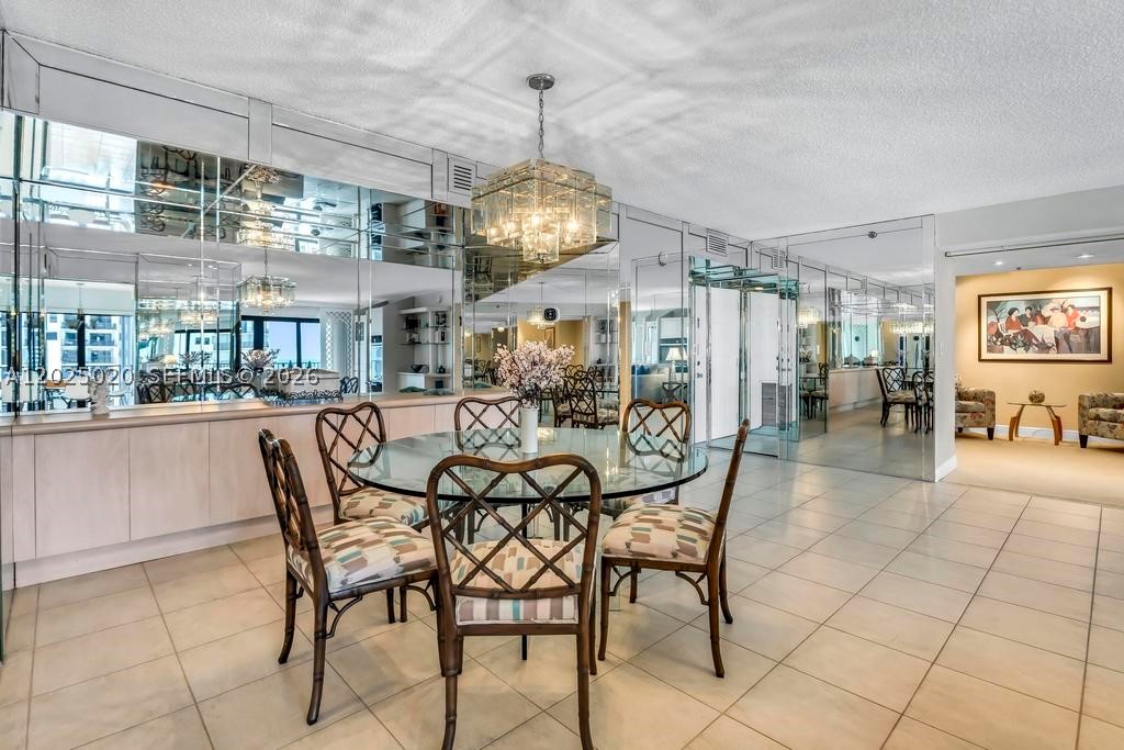 SUMMIT CONDO - Residential