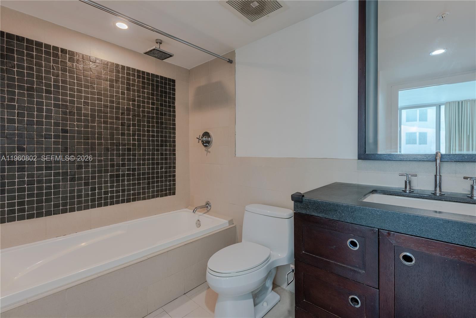 SOLE CONDO - Residential