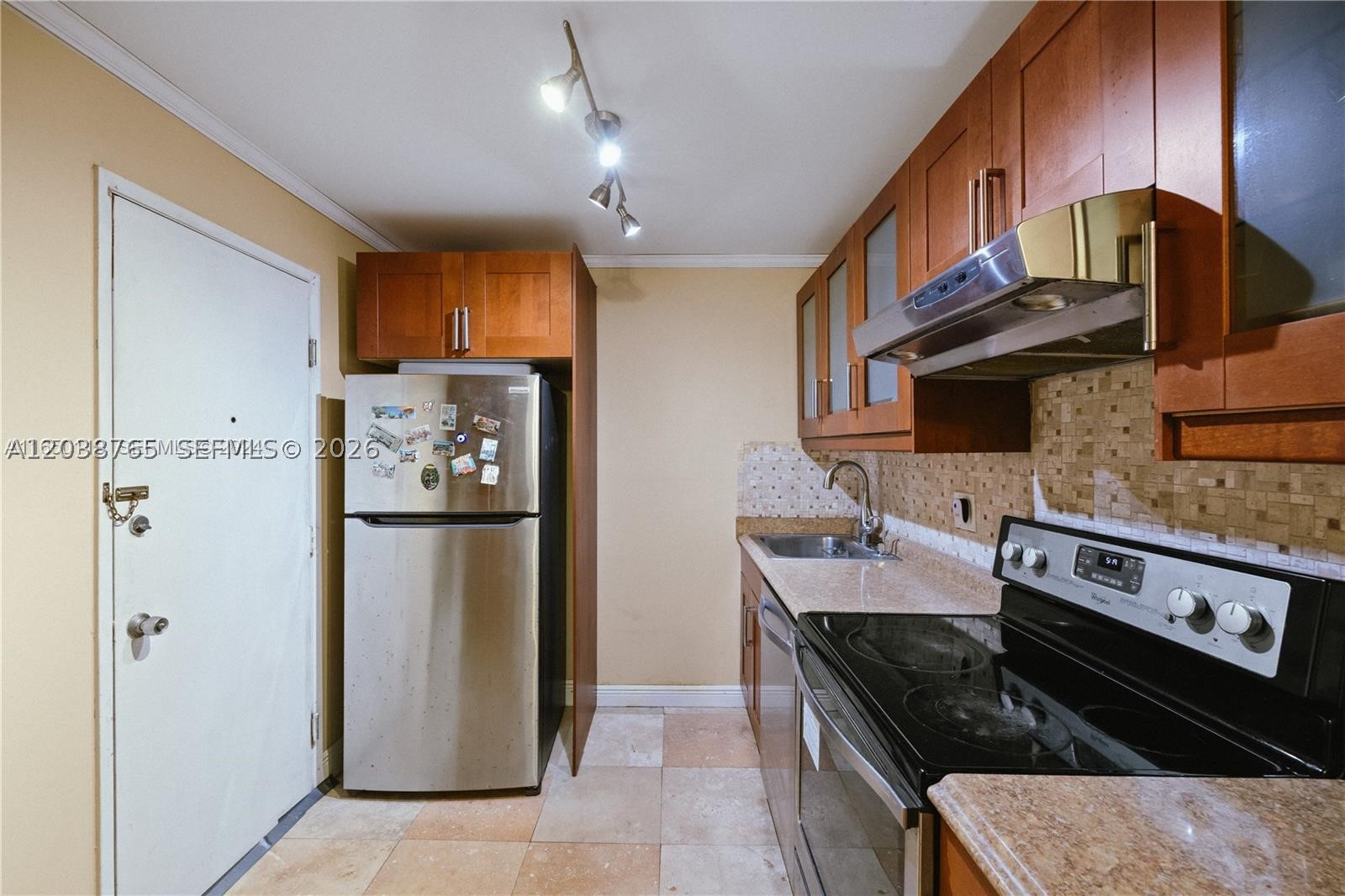 STRATFORD HOUSE CONDO - Residential