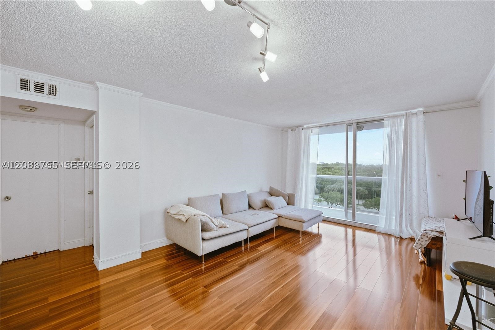 STRATFORD HOUSE CONDO - Residential