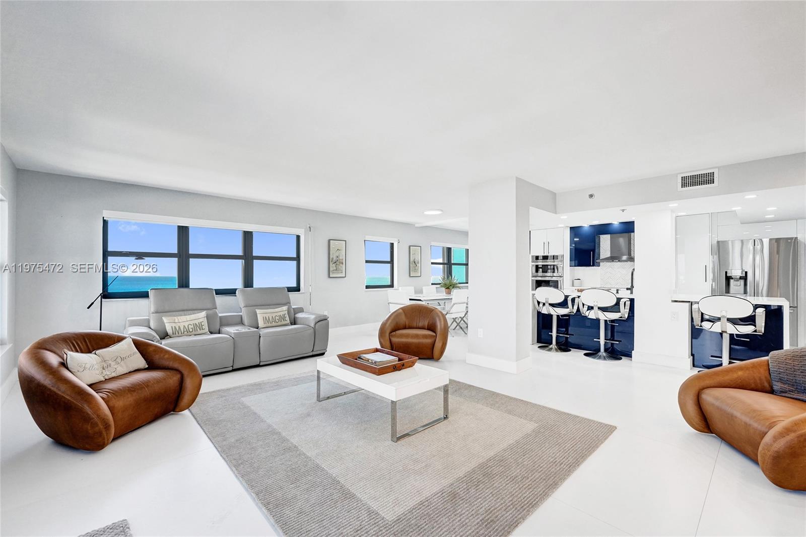 SUMMIT CONDO - Residential