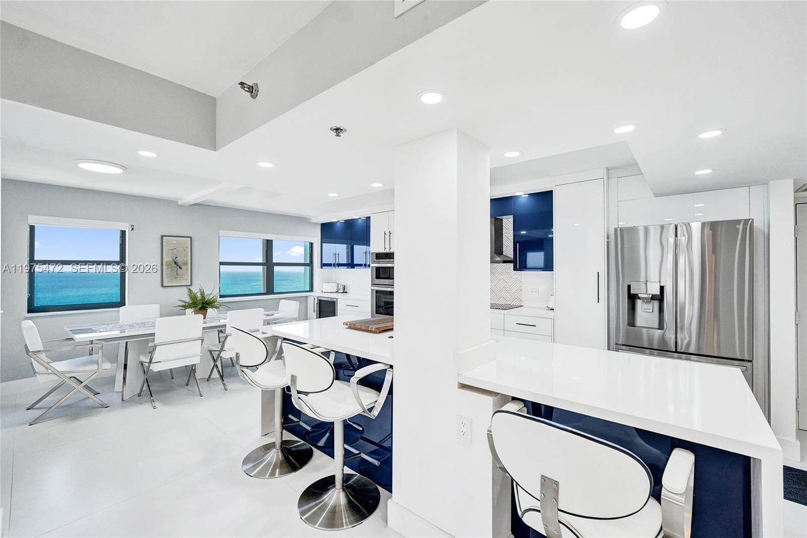 SUMMIT CONDO - Residential