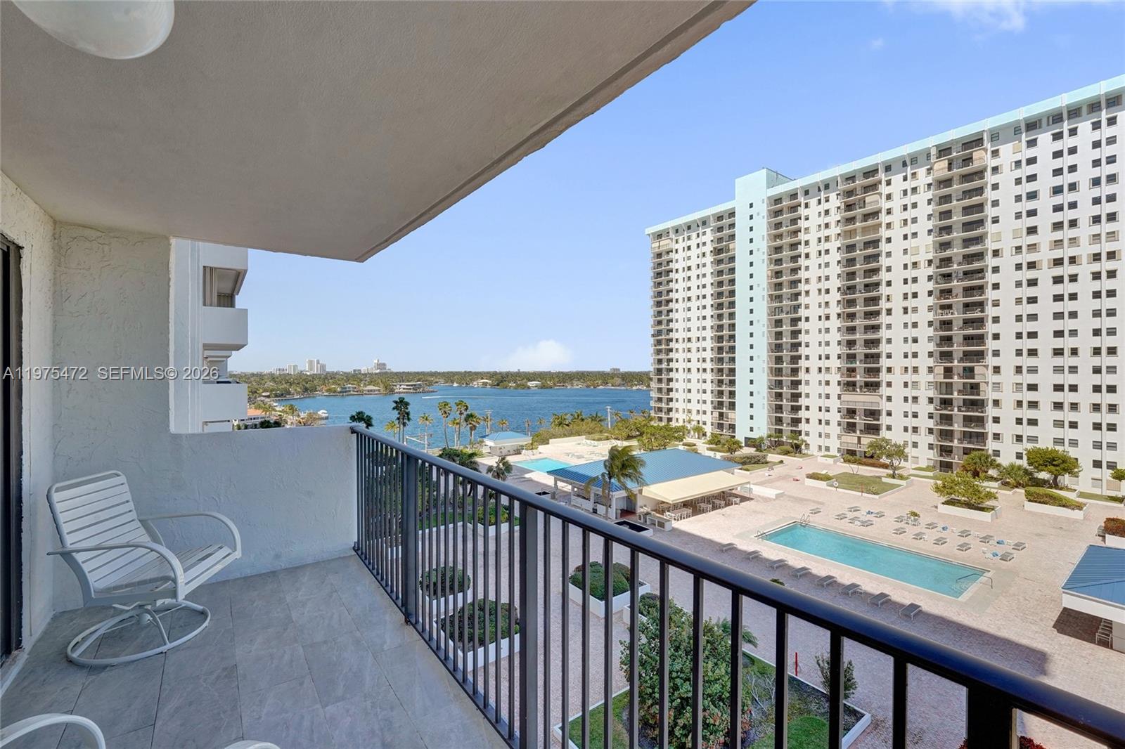 SUMMIT CONDO - Residential