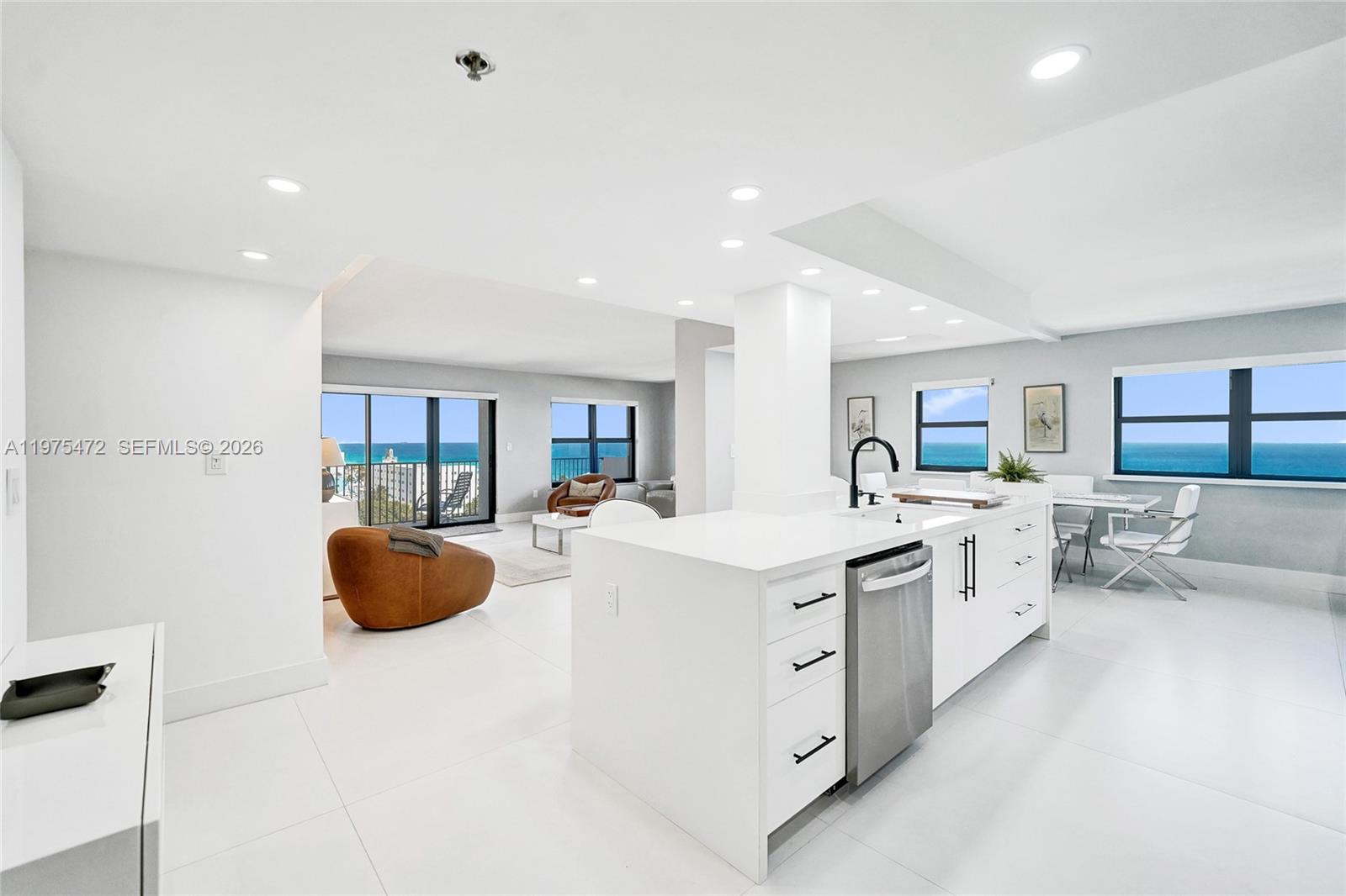SUMMIT CONDO - Residential