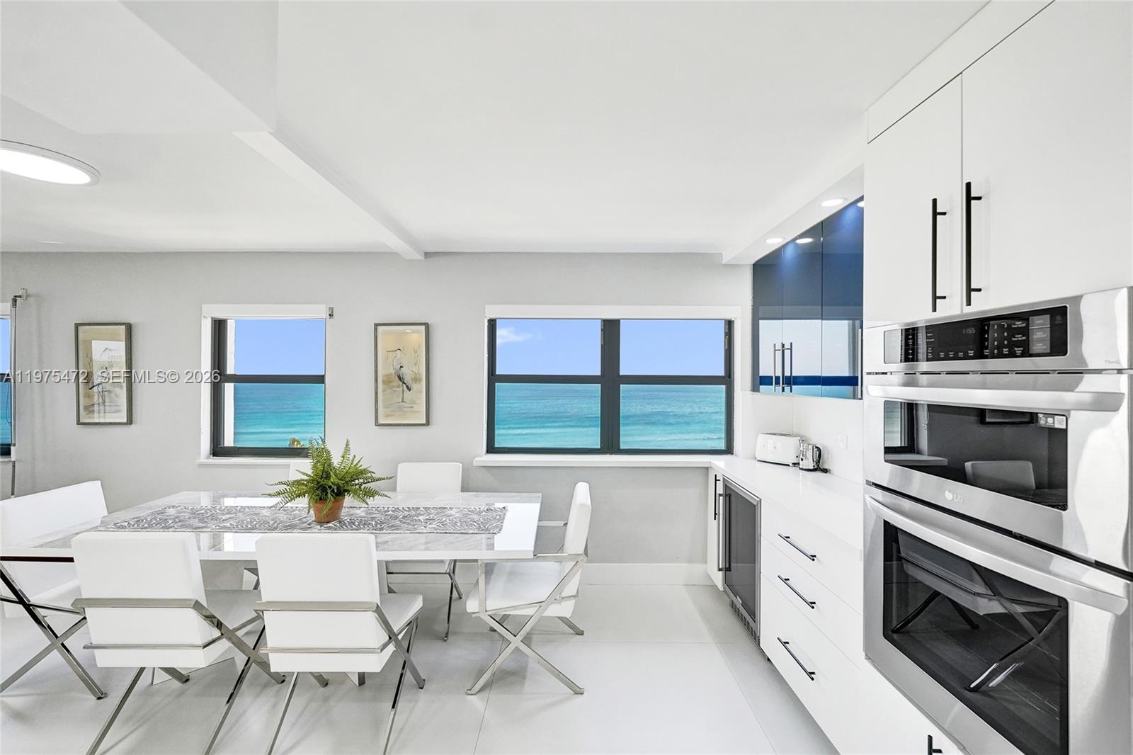 SUMMIT CONDO - Residential