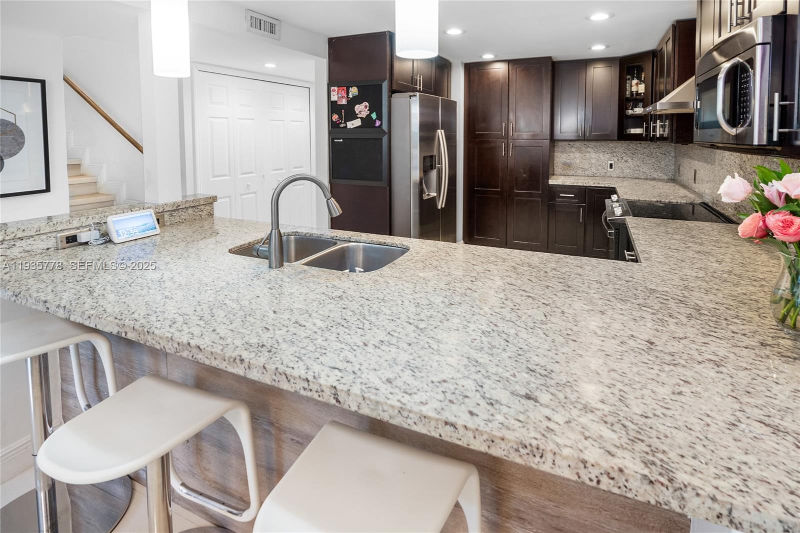 BANYANS OF SOUTH MIAMI CO - Residential