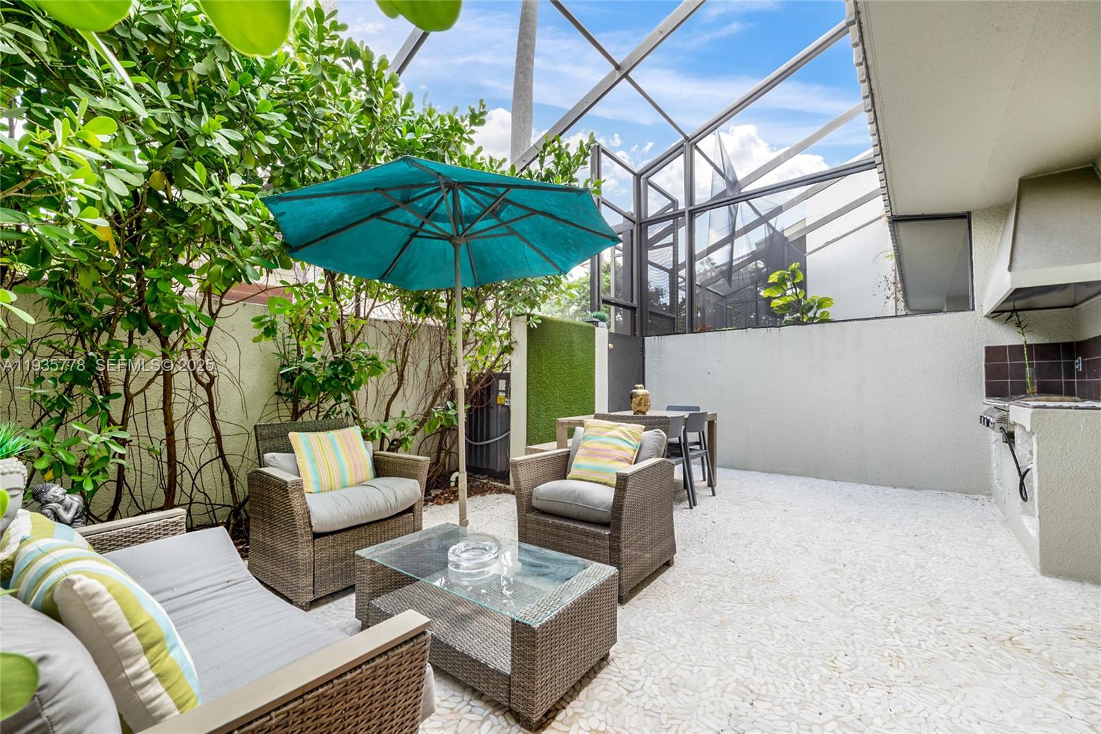 BANYANS OF SOUTH MIAMI CO - Residential