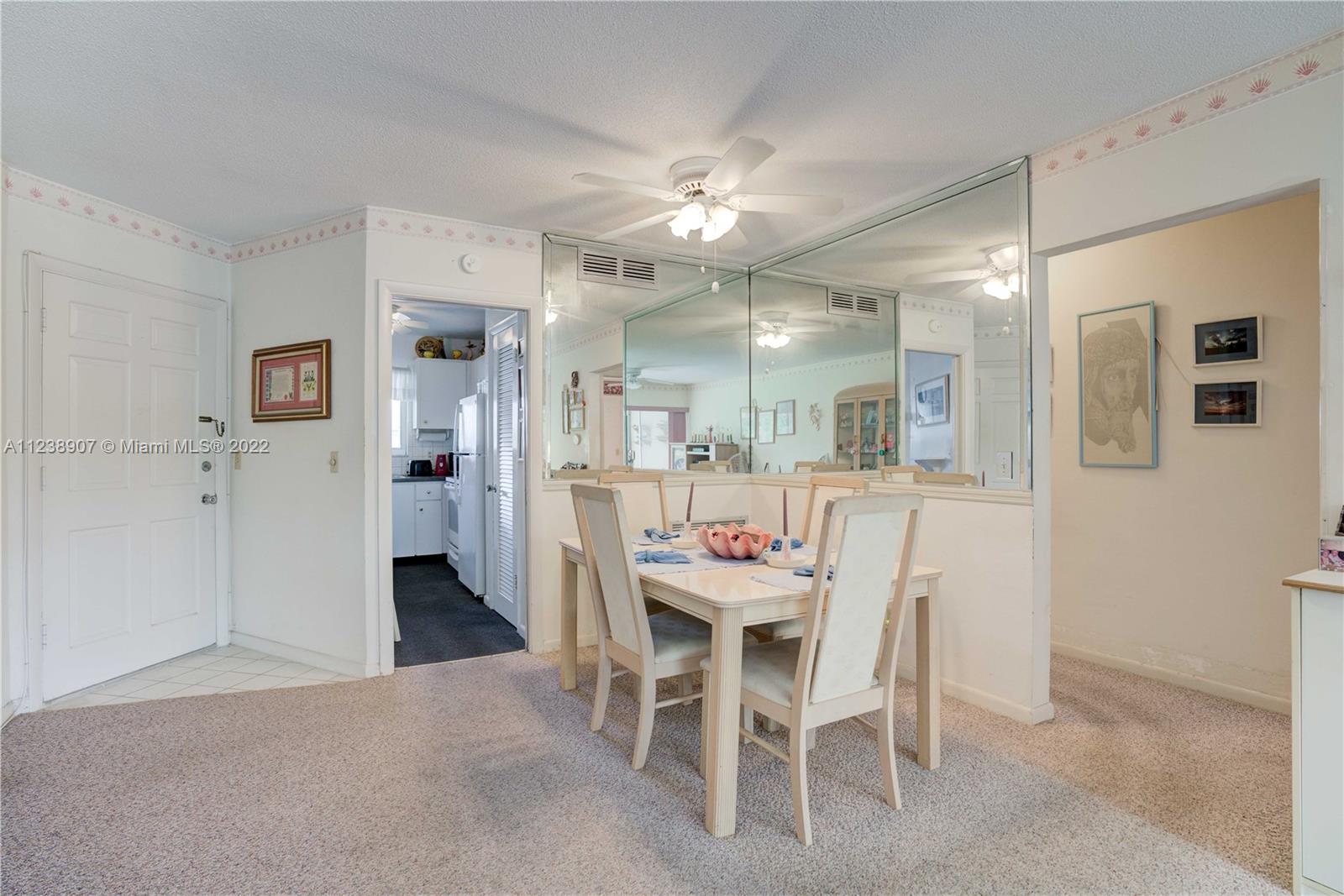 TEQUESTA GARDEN CONDO 1 - Residential
