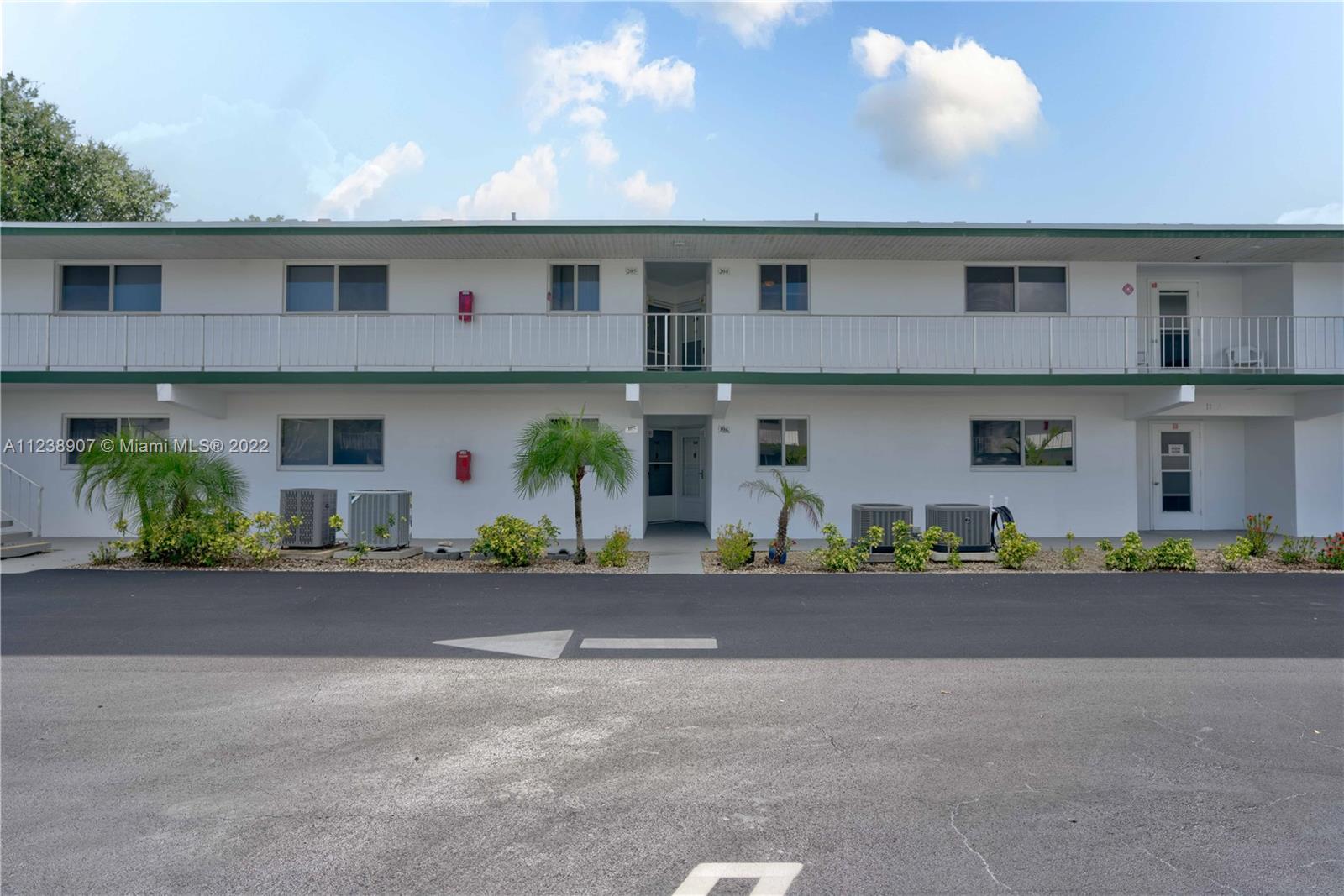 TEQUESTA GARDEN CONDO 1 - Residential
