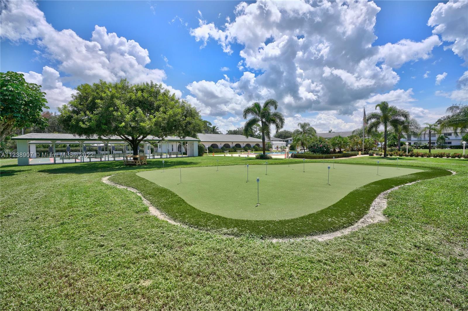 TEQUESTA GARDEN CONDO 1 - Residential