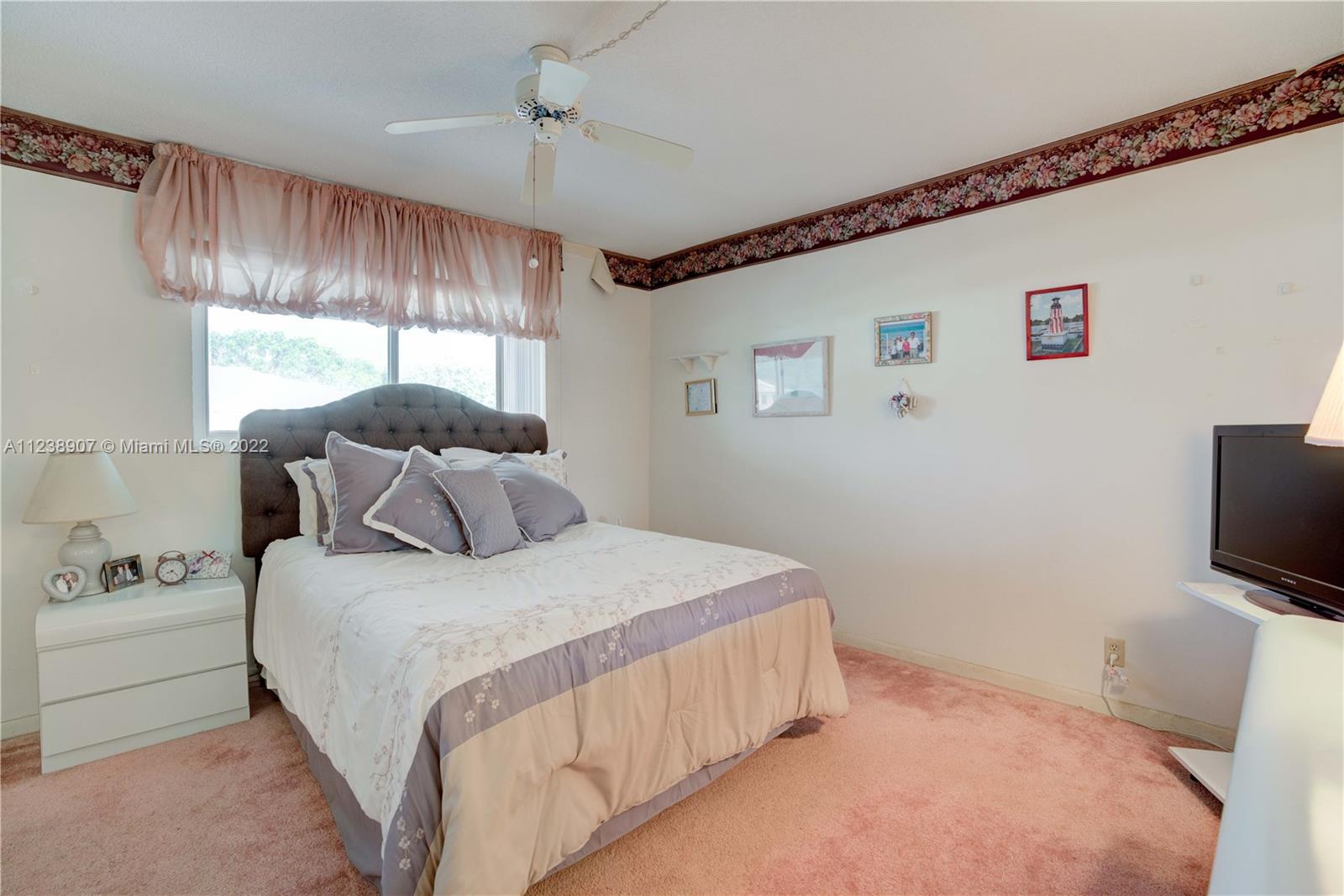 TEQUESTA GARDEN CONDO 1 - Residential