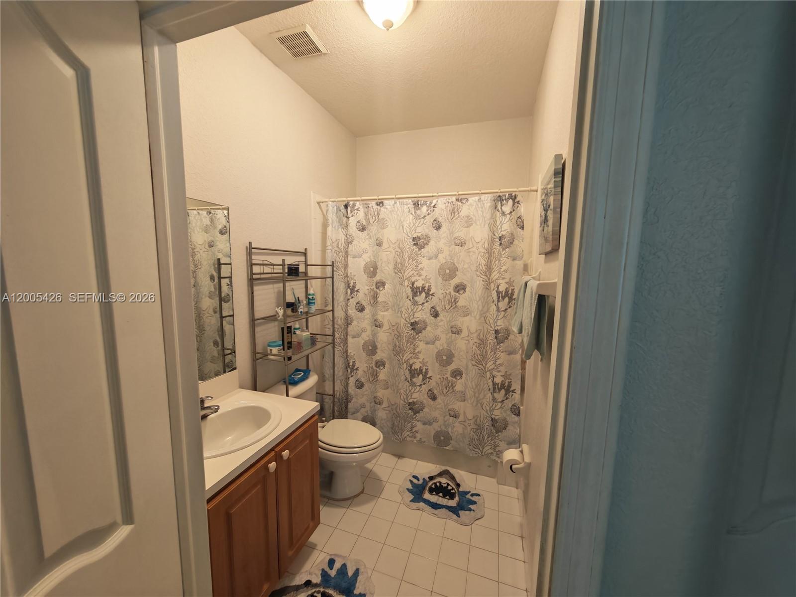 OLD BISCAYNE VILLAS CONDO - Residential