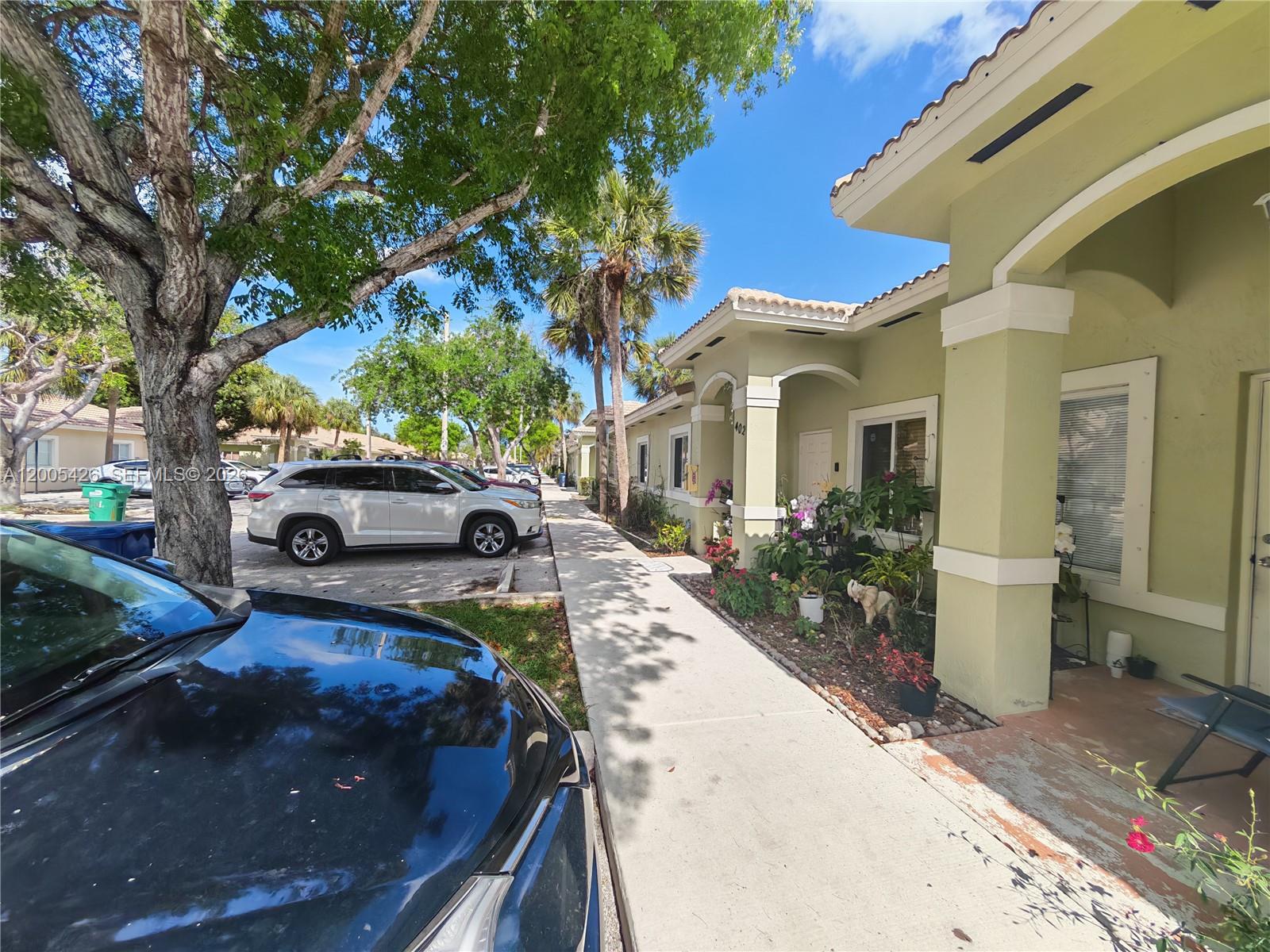 OLD BISCAYNE VILLAS CONDO - Residential